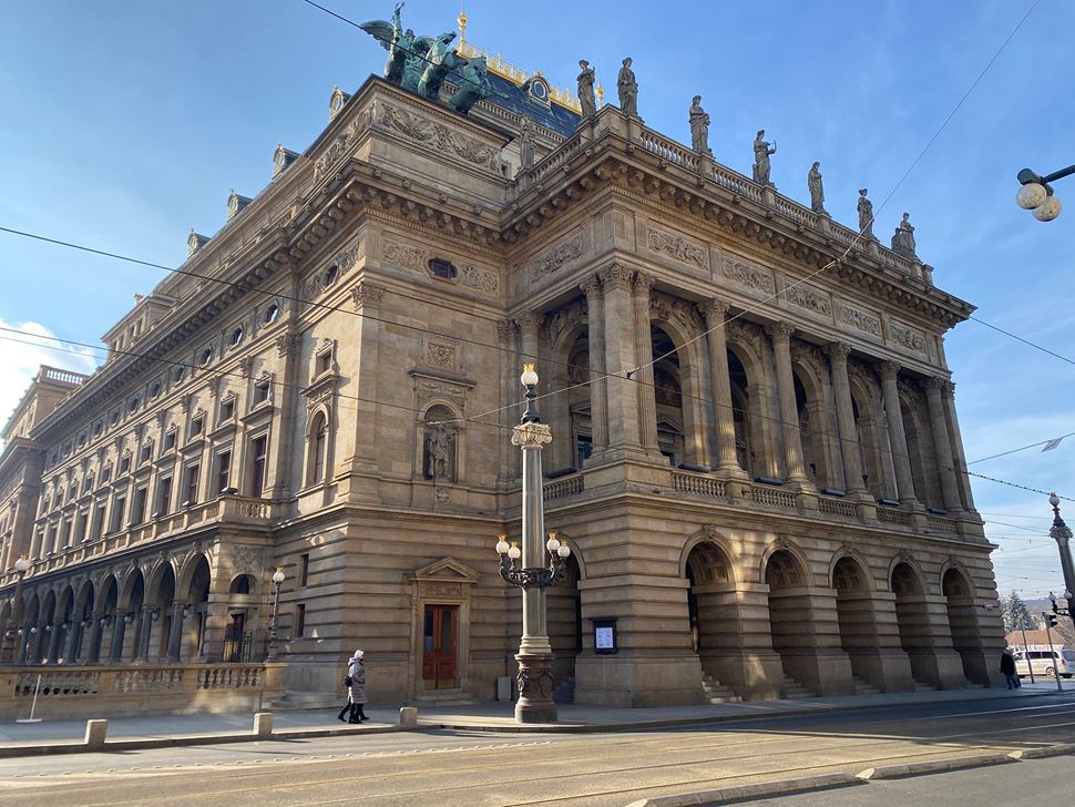 Study Abroad student image building