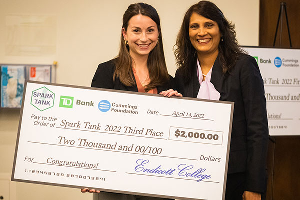 Mya Kermelewicz ’21 