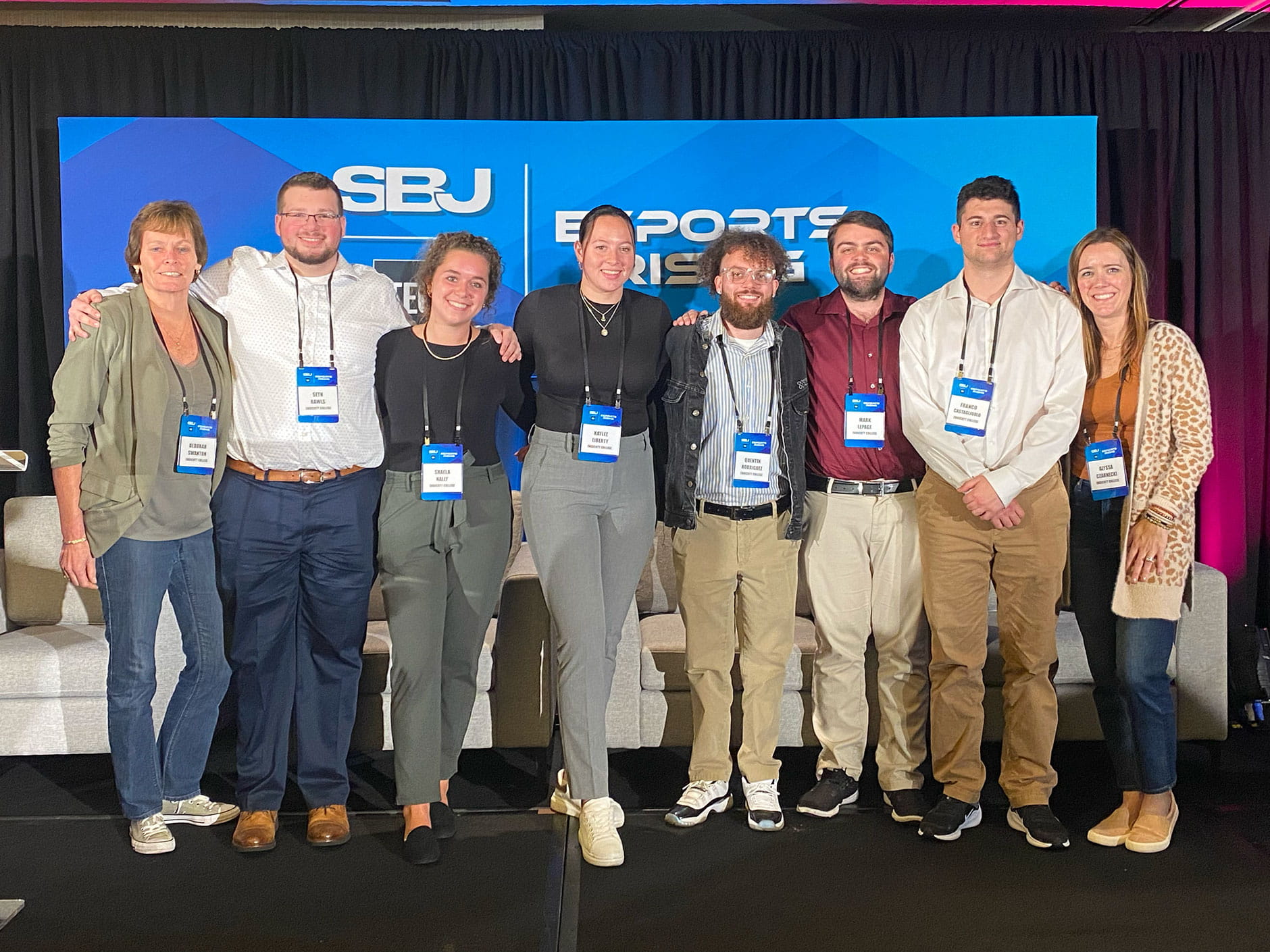 Ken Davidoff hosted six Endicott students, along with Dean of the School of Sport Science Deborah Swanton, and Faculty Department Lead and Associate Professor Alyssa Czarnecki, in New York City to attend the Sports Business Journal’s CAA World Congress of Sports and Esports Rising events. 