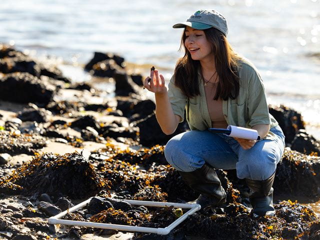 As a Hollings Scholar with the National Oceanic and Atmospheric Administration, Faith DaSilva ’25 is narrowing down how and where she wants to make a career out of working with the ocean. 