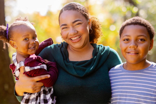 At Endicott, Isis Patterson ’19 curated her own major in public policy while parenting a young child. Her choice of major at Endicott was inspired by personal experience with housing insecurity and the drive to make the country’s housing system more equitable. 