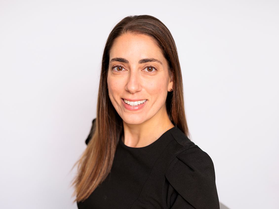 An award-winning journalist and author, Lara Salahi was recognized for her outstanding leadership in preparing aspiring journalists and her distinguished contributions to the field.