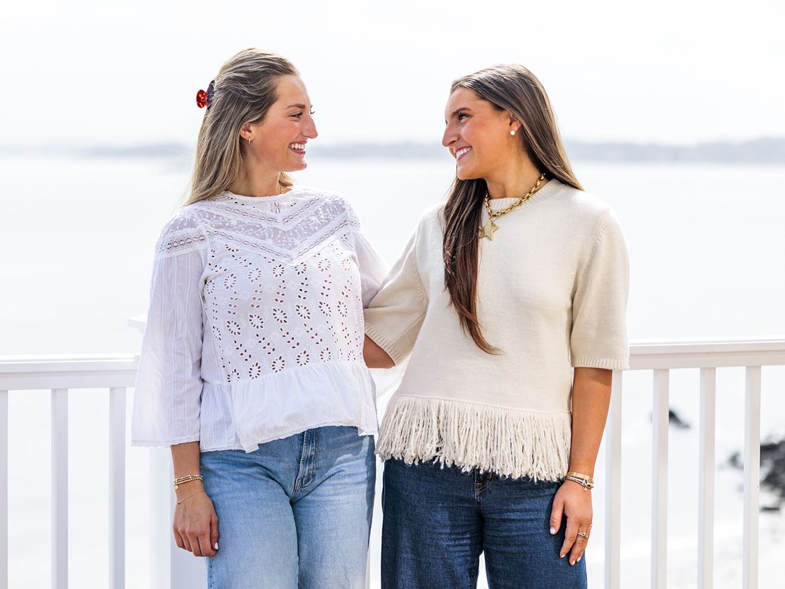 Annabelle Gray ’26 and Clare Wendell ’26