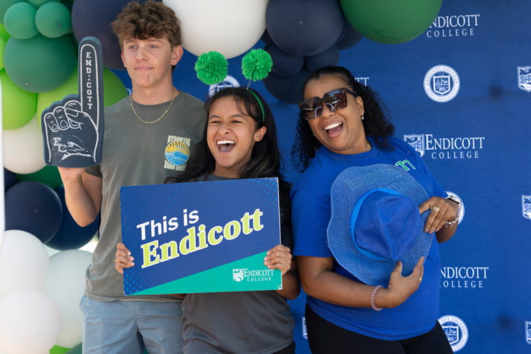 First-year students on Move-In Day 2024
